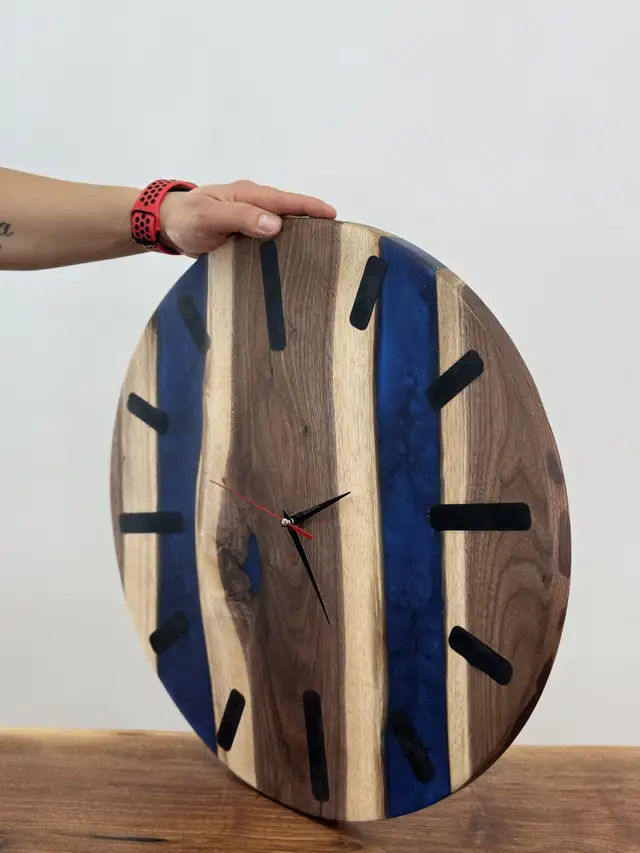 epoxy resin wall clock  in Home Décor & Accents in Markham / York Region - Image 5