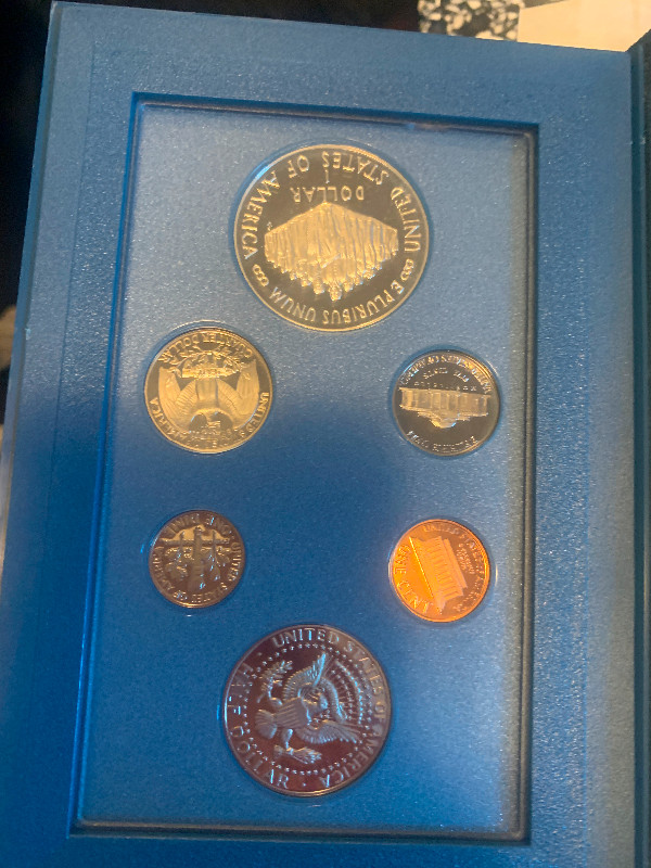 Prestige Coins for Collection in Arts & Collectibles in Kitchener / Waterloo