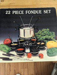 22 piece fondue set
