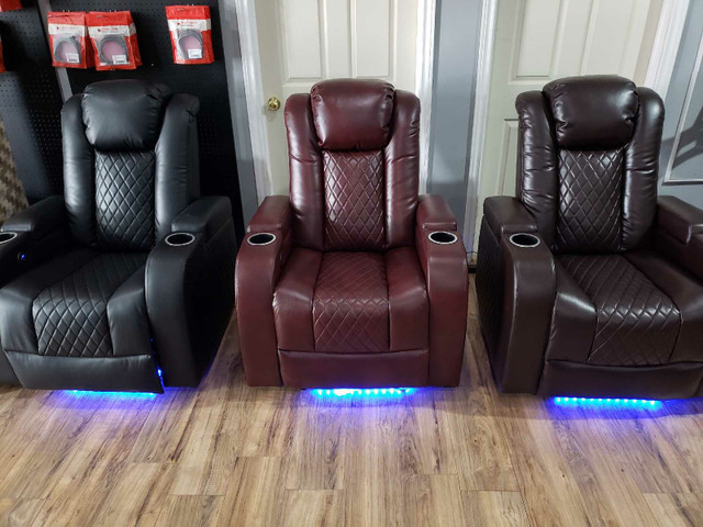 Home theater theatre recliner sofa red brown black seating seat  in Chairs & Recliners in Mississauga / Peel Region