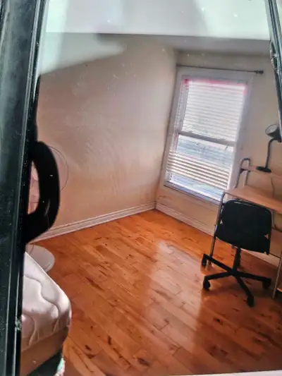$600 ROOM FOR RENT BANK ST AND HUNT CLUB RD ALL INCLUSIVE