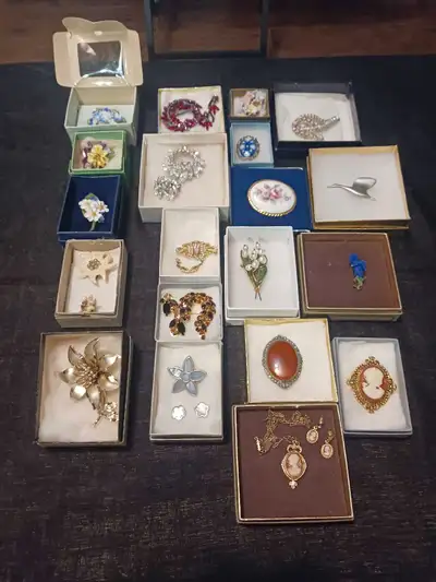 Vintage Brooches , View more