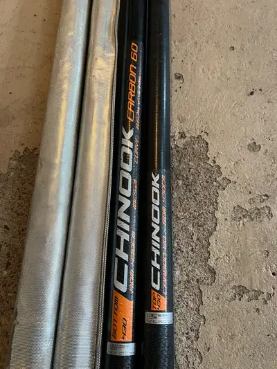Mât 430 RDM (Skinny) Chinook 60% est très bon état avec housse incluse