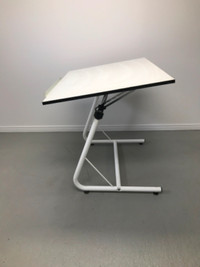 Table à dessin 31x42 pouces Ajustable en hauteur et à angle