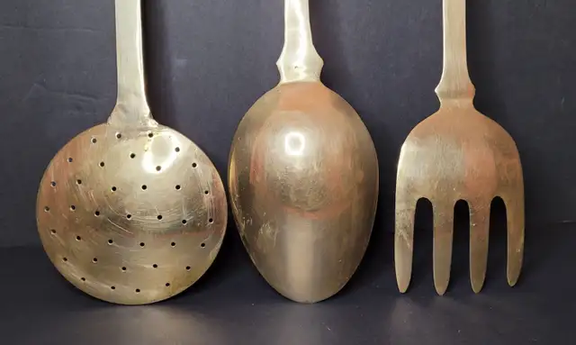 Vintage Large Brass Kitchen Utensils in Arts & Collectibles in Winnipeg - Image 10