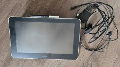 Wacom one 12 in great condition. Barely used. Comes with the pen and cords. Bought for 350$ asking 1...