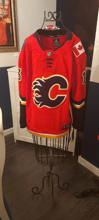 Calgary Flames youth jersey Gaudreau large 