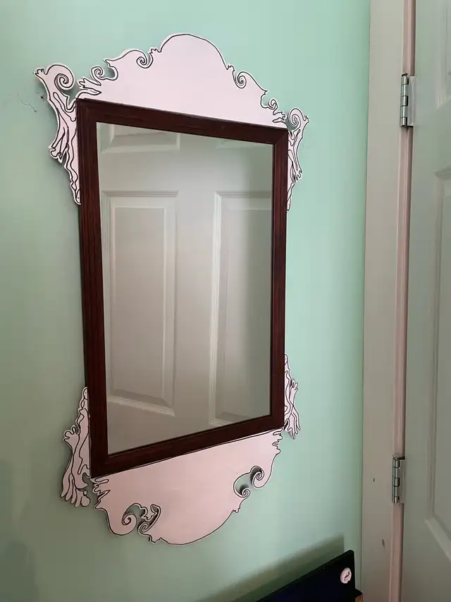 Unique Artist Made Wooden Mirror in Home Décor & Accents in Calgary - Image 2