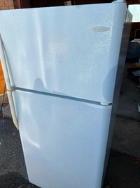 Réfrigérateur et congélateur à vendre