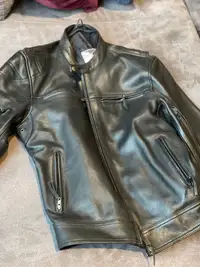 Men’s leather motorcycle jacket, large 44