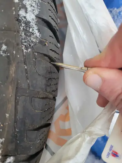 4 Goodyear tires with rims. 1 has a flat but the others are in good shape. Only used 2 winters