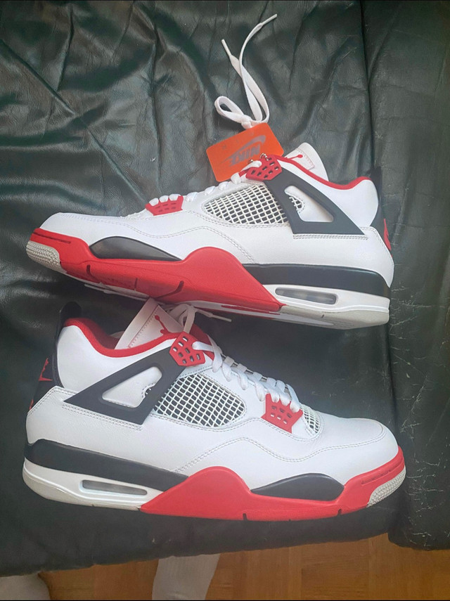 Jordan 4 Fire Red (2020) Size 13  in Men's Shoes in Markham / York Region