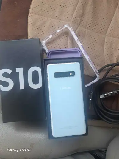 S10/128GB DÉBLOQUÉ 8G RAM COMME NEUF. , View more