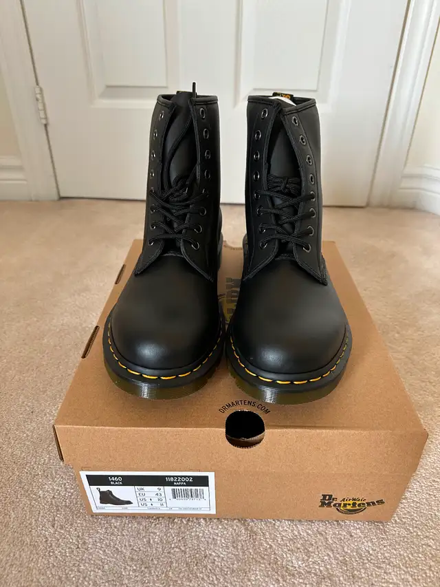 Dr. Martens Men’s Boots in Men's Shoes in Mississauga / Peel Region - Image 2