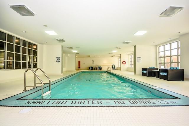 Bright, Spacious 1 + 1 bedroom with stunning, unobstructed lake 3