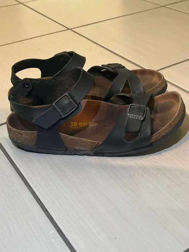 Birkenstock sandal for women in Women's - Shoes in City of Toronto - Image 2