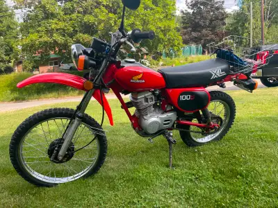 1982 Honda 100S. 3000 original kms. Fresh tune up and oil change. Excellent condition. Comes with bi...