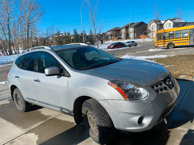 2013 Nissan Rogue Special Edition For Sale in Cars & Trucks in Calgary - Image 2
