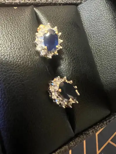 10 k yellow gold Natural sapphires and diamonds North east Edmonton