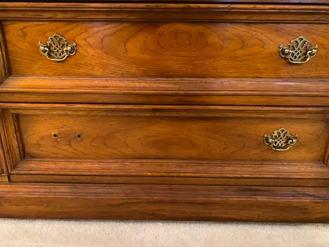 Antique Display Cabinets in Hutches & Display Cabinets in City of Toronto - Image 4