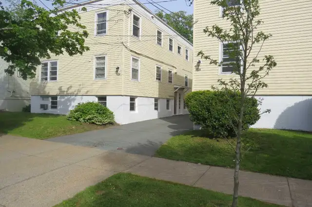 1 Bedroom in a 2 bedroom apartment in Room Rentals & Roommates in City of Halifax - Image 4