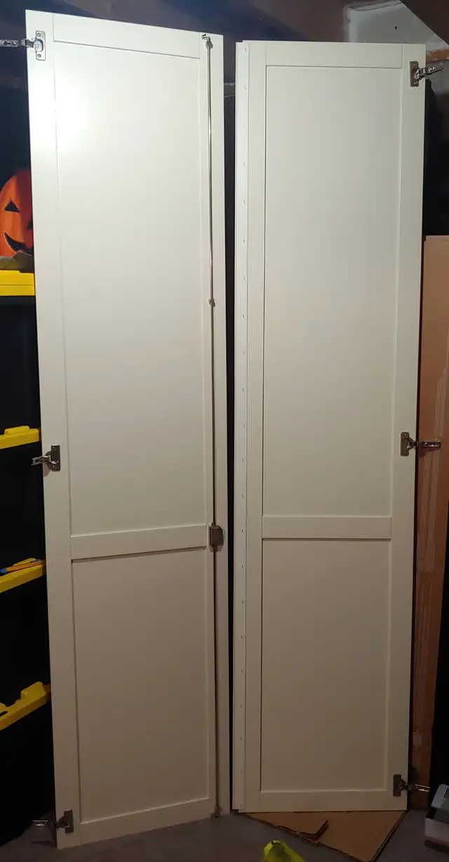 Pair of doors for old Ikea FRITZ Wardrobe, white, discontinued in Dressers & Wardrobes in Oshawa / Durham Region - Image 4