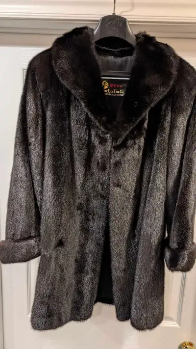 Genuine Mink Fur Coat Size S/M, View more