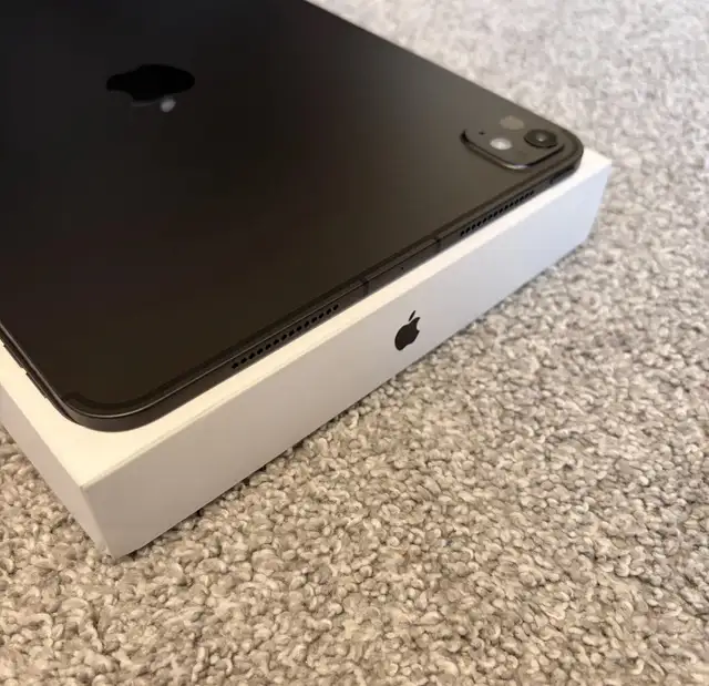 CELLULAR [M4] iPad Pro 11” 5th Generation 256GB & Unlocked! in iPads & Tablets in Ottawa - Image 6