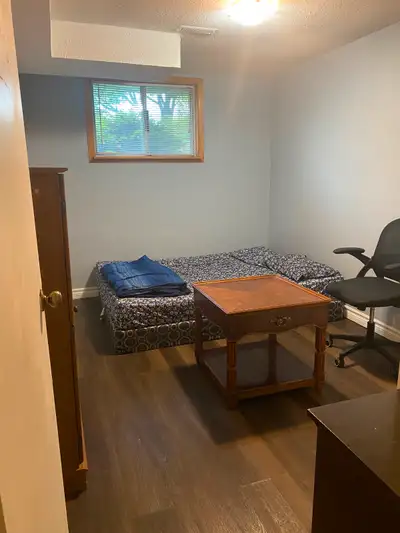 Newly renovated a furnished room, 5 minutes to Sheridan college,