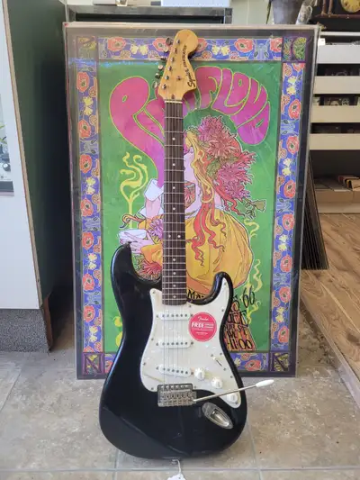 2019 Classic Vibe. Excellent condition, still has the protective film. $450 or will trade for record...
