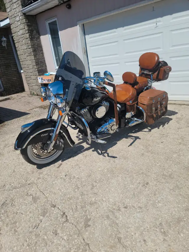 2015 Indian Chief Vintage in Touring in Barrie - Image 3