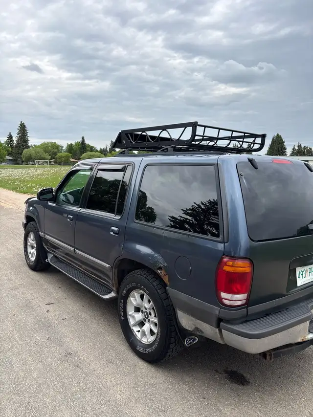 2000 Ford Explorer482652898932838402