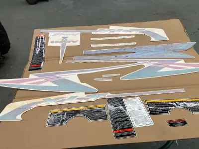 Complete hood decal kit for 1986 Polaris XLT special. Chain cases and clutch parts