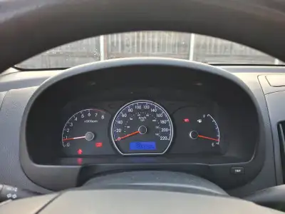 Manual Transmission Fresh oil change and New Battery 2010 Hyundai Elantra Safety valid until august...