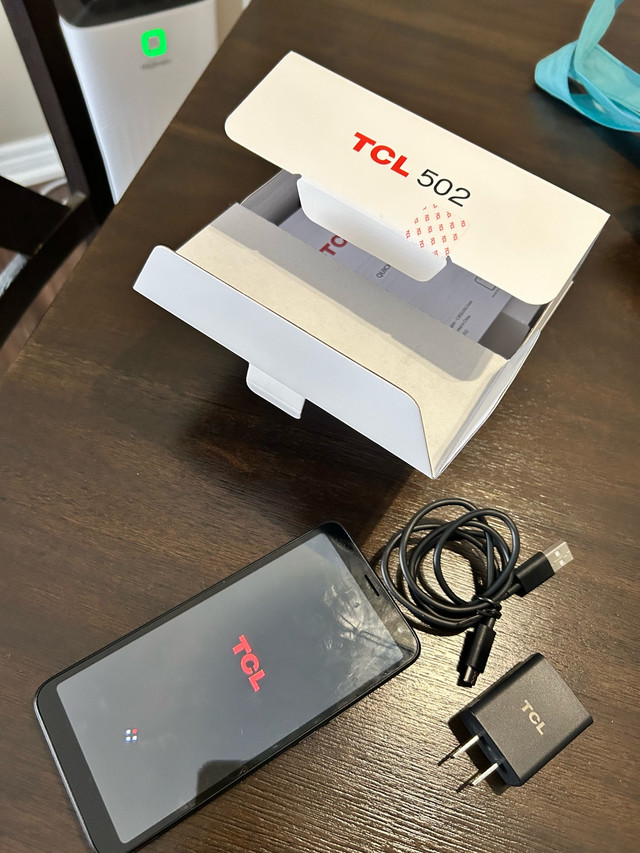 TCL 502 unlocked cell phone in Cell Phones in Chatham-Kent - Image 3