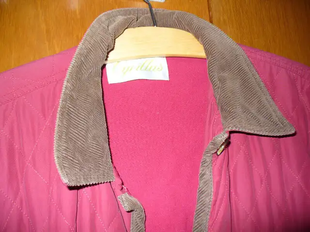 VESTE D'AUTOMNE POUR FEMME, GRANDEUR LARGE, COL EN VELOURS BRUN in Women's - Tops & Outerwear in City of Montréal - Image 3