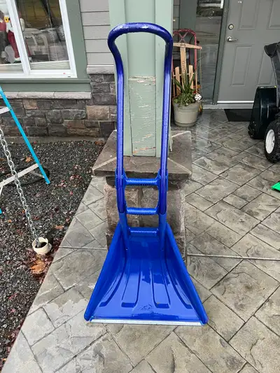 Garant Snow Shovel , Sleigh type...carries the snow when pushed down, some wear/cracks on the one co...