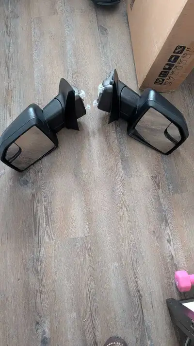 Miroirs F150 2018-2020. Bonne condition. Pas de clignotants. Demande 150$ Miroirs extension pour F15...