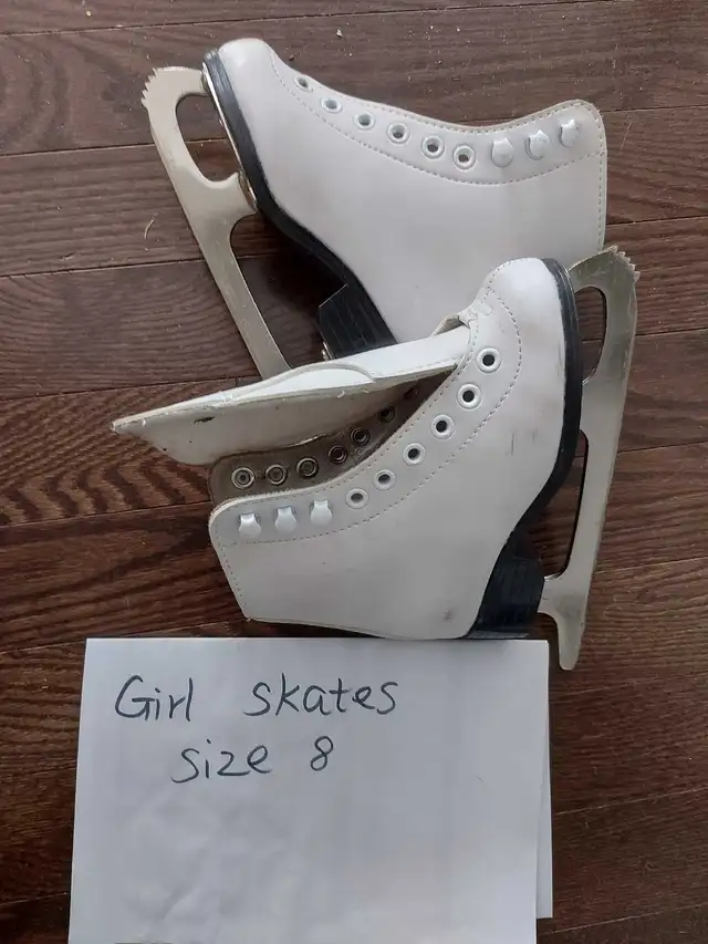 BAUER kids hockey skates gentally used various sizes in Skates & Blades in Ottawa - Image 5