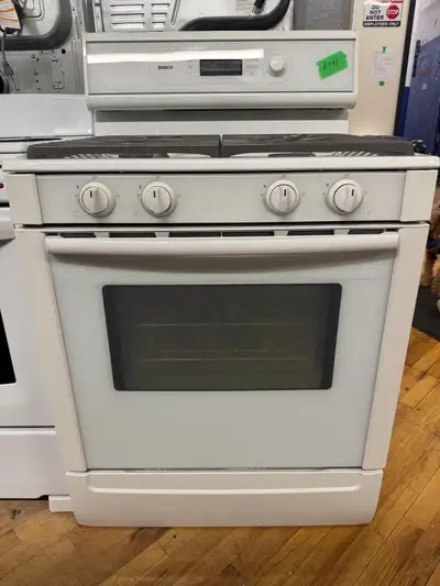  Bosch white four burner gas stove, View more