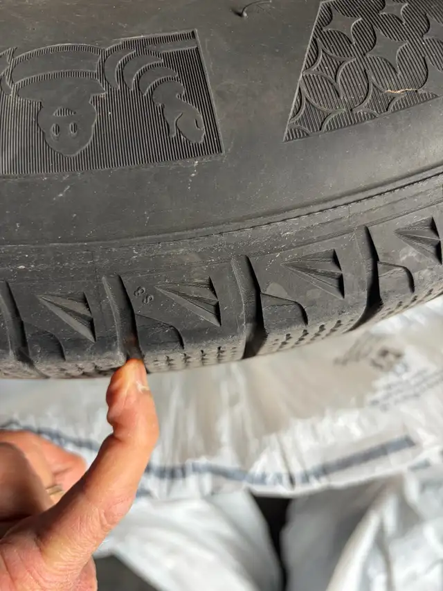 As is. Steel Rims and Tire in Tires & Rims in City of Toronto - Image 9