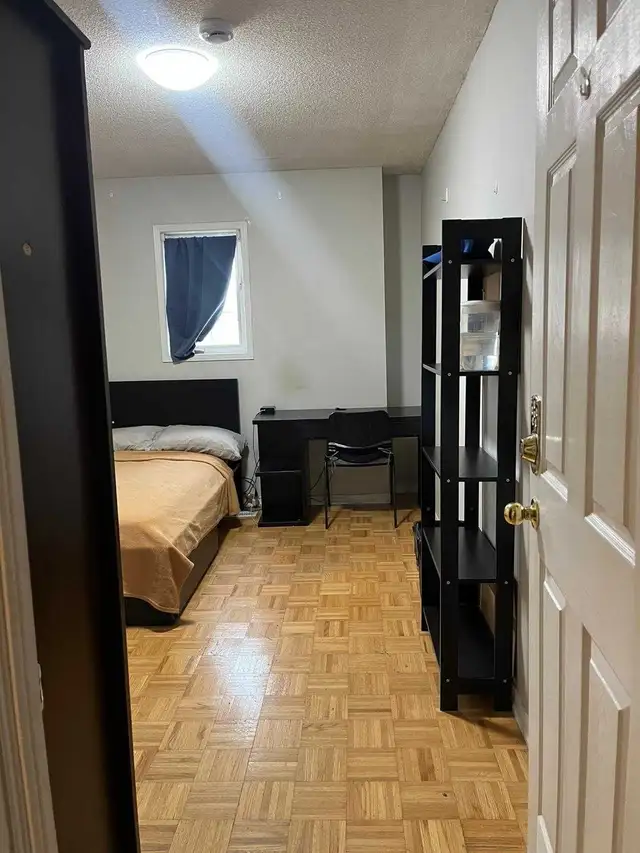 Private Furnished Room with shared bathroom in the Village YorkU in Room Rentals & Roommates in City of Toronto - Image 4