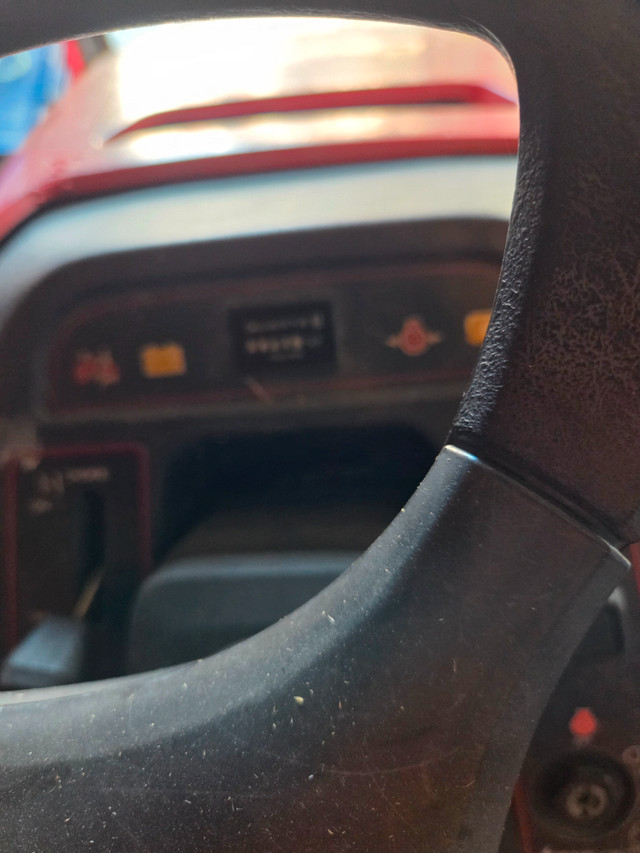 Toro riding mower in Lawnmowers & Leaf Blowers in Oshawa / Durham Region - Image 2