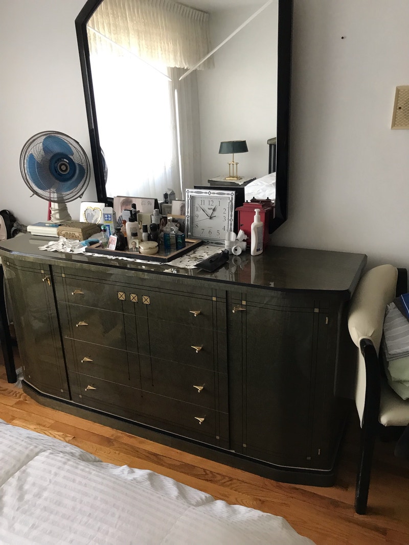 Chambre à coucher, bedroom set Commodes et armoires Ville de