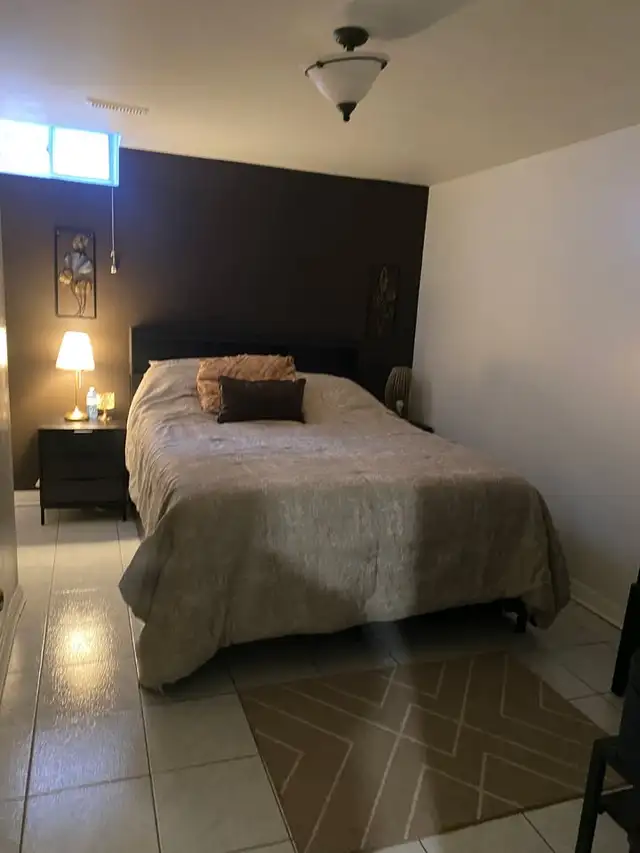 1 + 1 basement apartment in Woodbridge in Long Term Rentals in Markham / York Region - Image 3