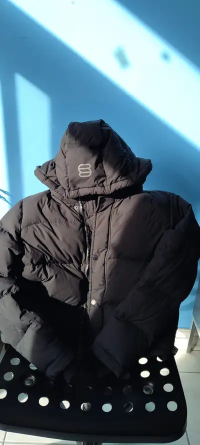 Aritzia Super puff jacket, View more