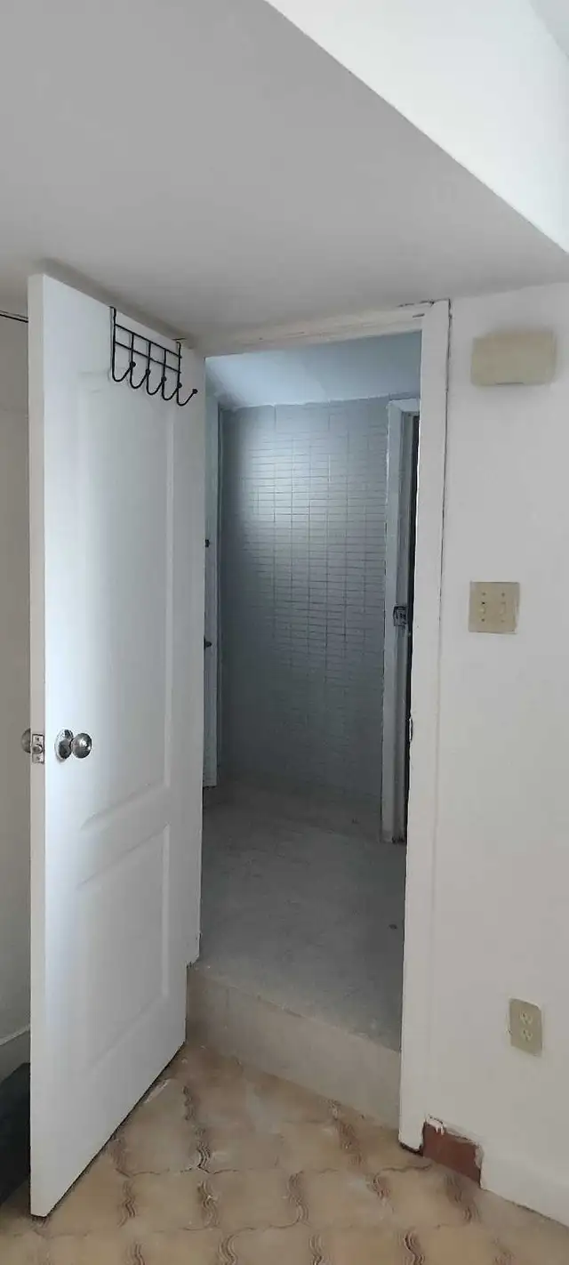 Bachelor 3 1/2 à Montréal-Nord in Long Term Rentals in City of Montréal - Image 3