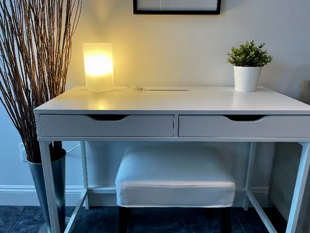 Fully Furnished 1-Bedroom Recently Renovated Suite - Vancouver in British Columbia in Canada - Image 7