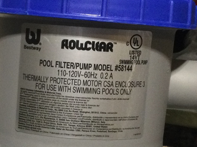 Poll filter/pump model #58144.  $ 35 dans Ventes de garage  à Laval/Rive Nord - Image 2