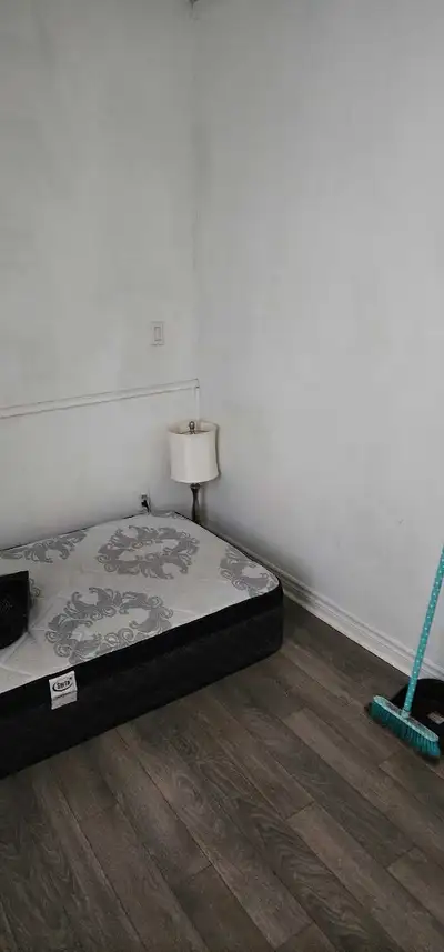 Free wifi bell fiber TV. Shared washroom and kitchen Men only .Clean quiet place call for more info...